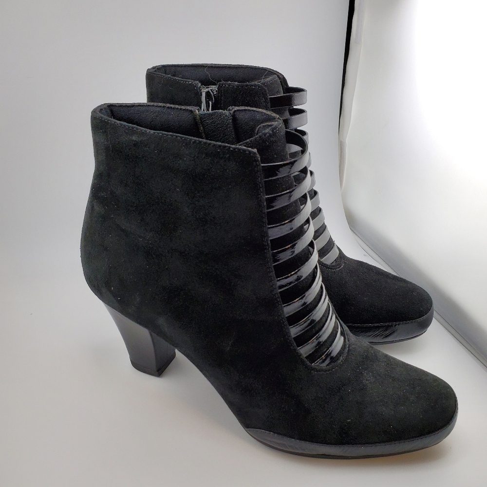 Clarks Black Leather Ankle Boots 8.5